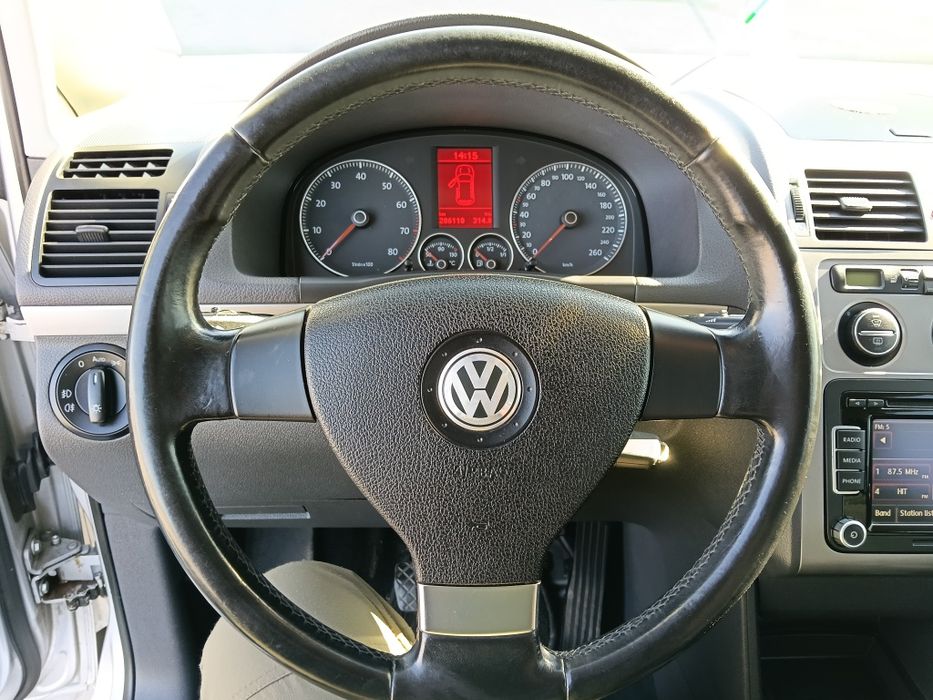 Volkswagen touran 1.4 tsi 2009 року