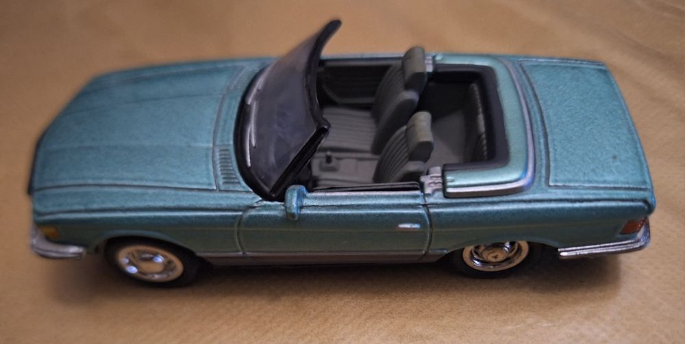 Mercedes escala 1:43
