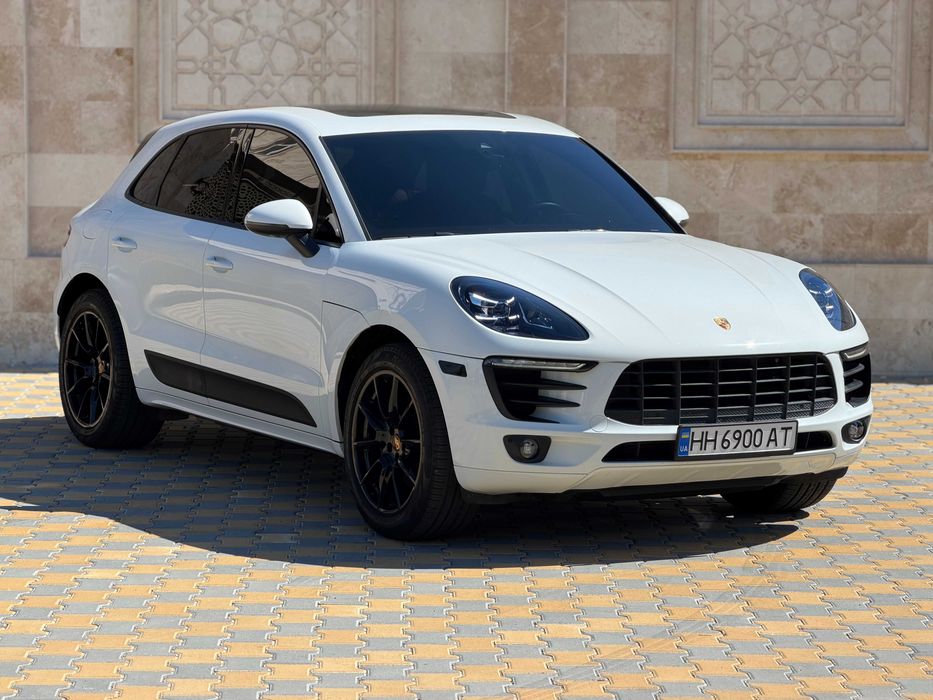 Продам кроссовер, внедорожник Porsche Macan 2.0 Turbo 2018 SUV