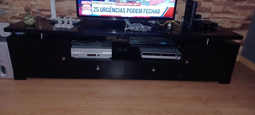 Móvel de sala para TV