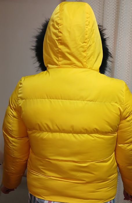 Жіноча зимова куртка