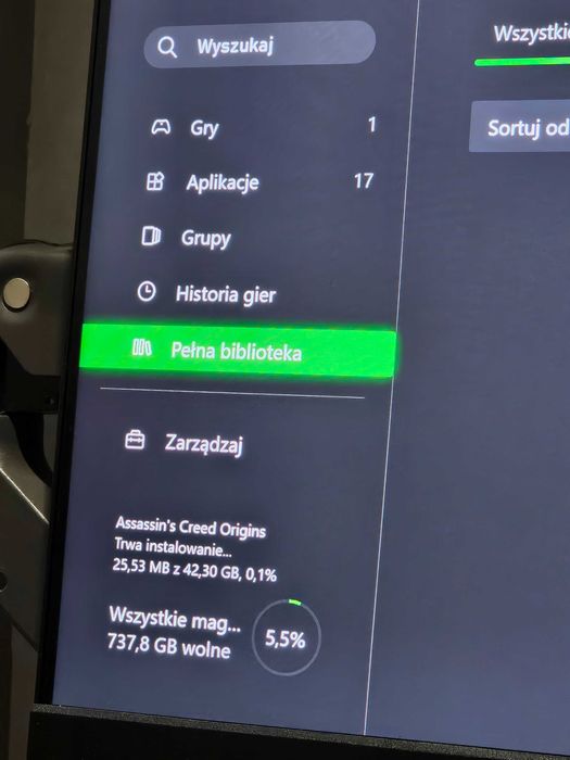 Xbox One X 1TB + akcesoria