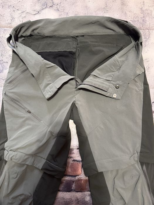 Штани шорти  треккинговые Quechua (Decathlon)