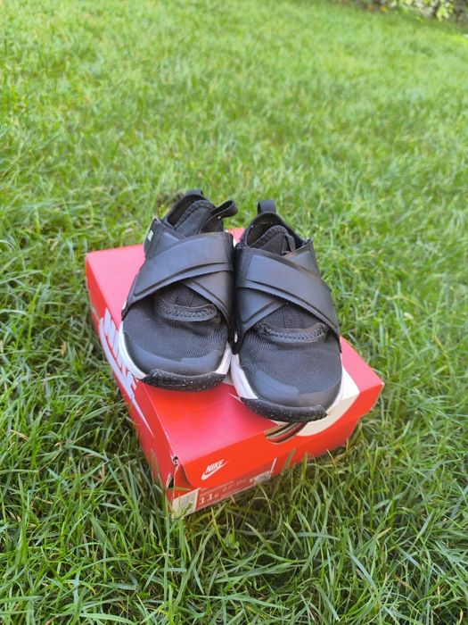 Nike flex advance 28 /11c