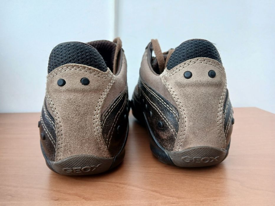 Кожаные кроссовки фирмы Geox оригинал