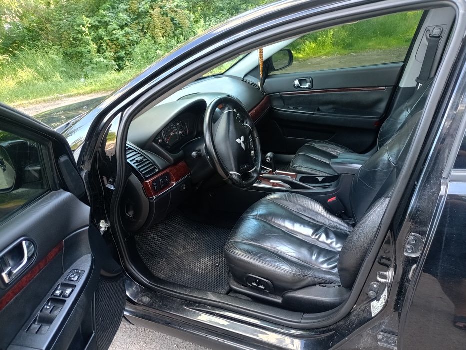 Продам автомобіль 3750$$ на автоматі