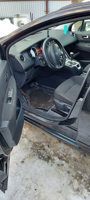 Peugeot 5008 1.6 дізель