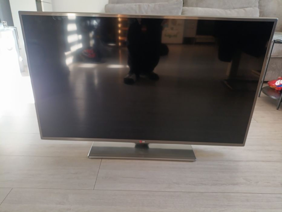 LG telewizor 42" FHD 42LB650V
