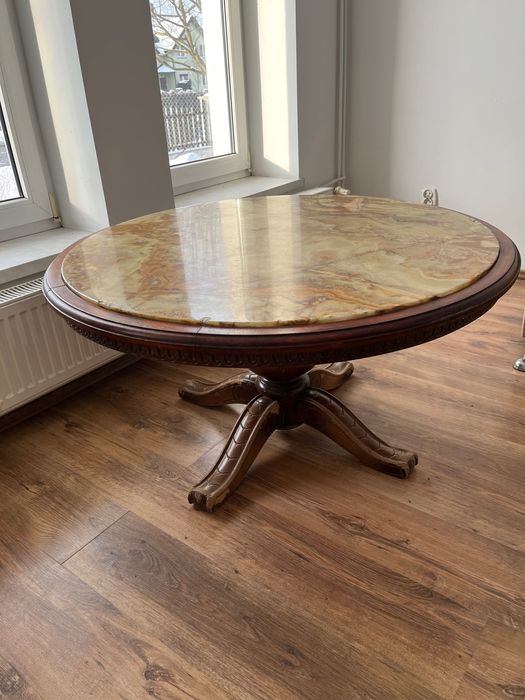 Sprzedam stół z kamiennym blatem