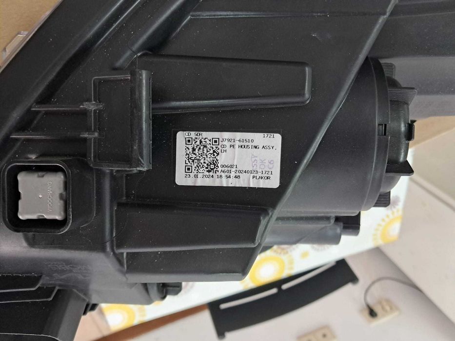 Farol Esquerdo Kia Ceed SW 2022