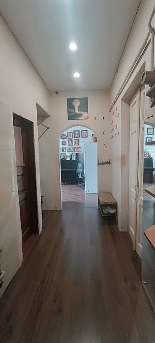 продається 2 кімнатна квартира