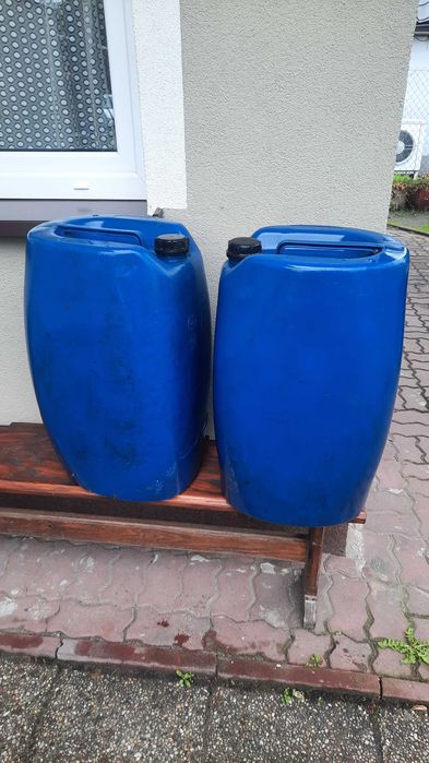 kanistry beczki plastikowe na działkę 60 l do podlewania