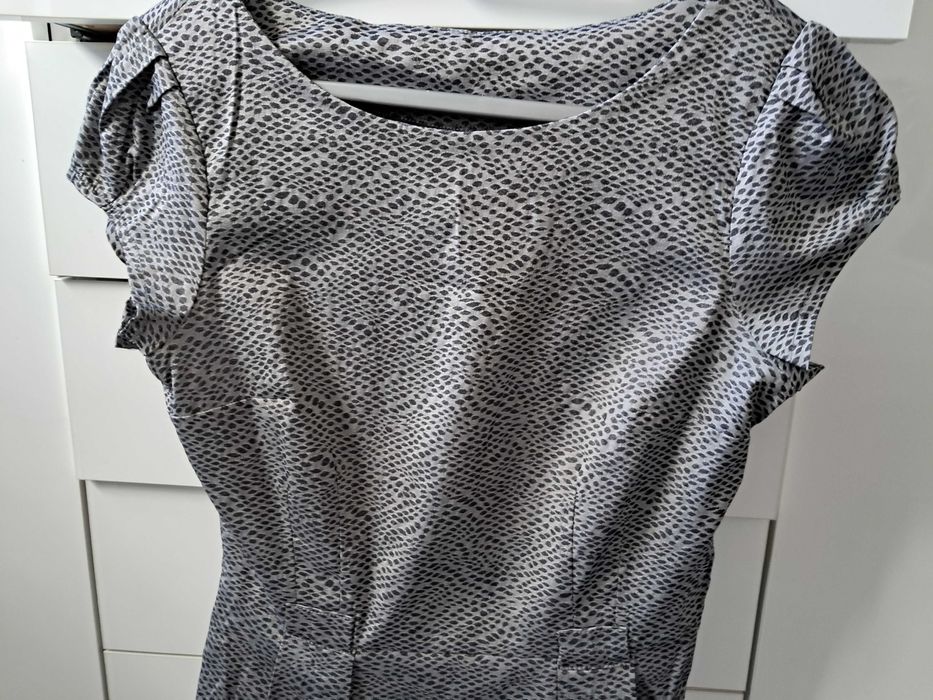 Bardzo ładna bluzka z baskinką