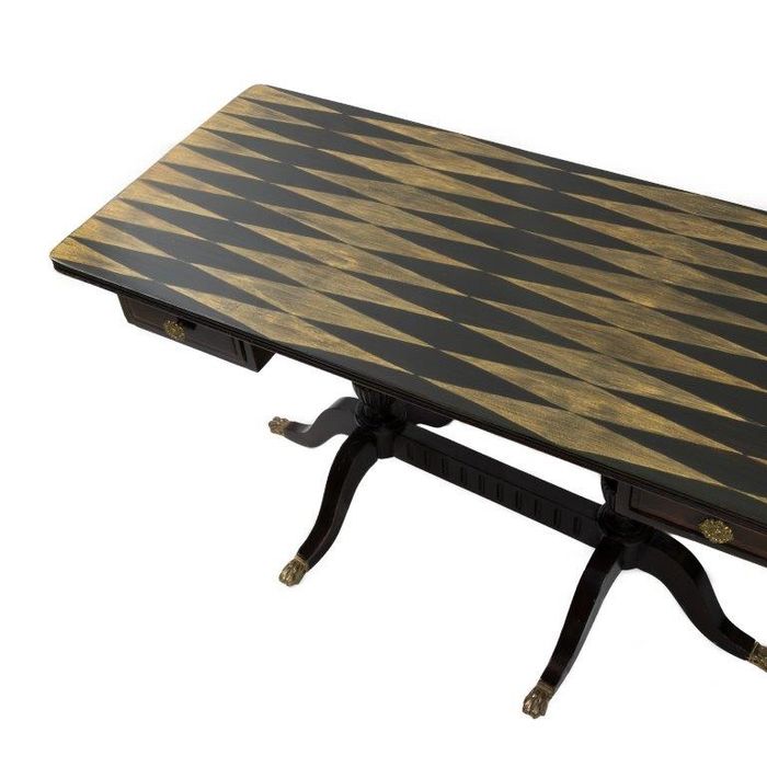 Mesa de centro ou de apoio, tampo pintado à mão. Peça unica
