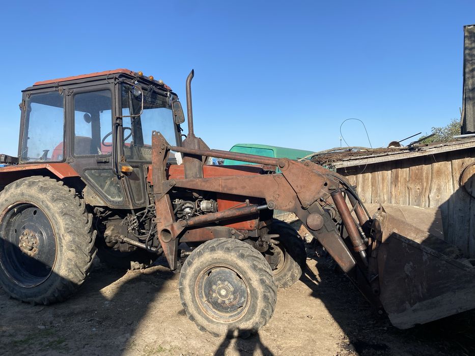 Трактор МТЗ  82   з погрузчиком 2004 рік . Терміновий продаж !!!