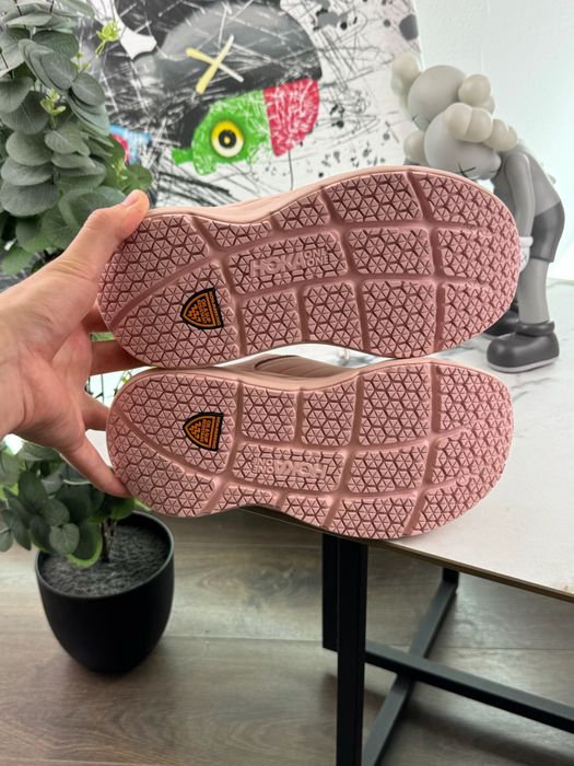 Кросівки Hoka Bondi SR 38.5 розмір Е15465