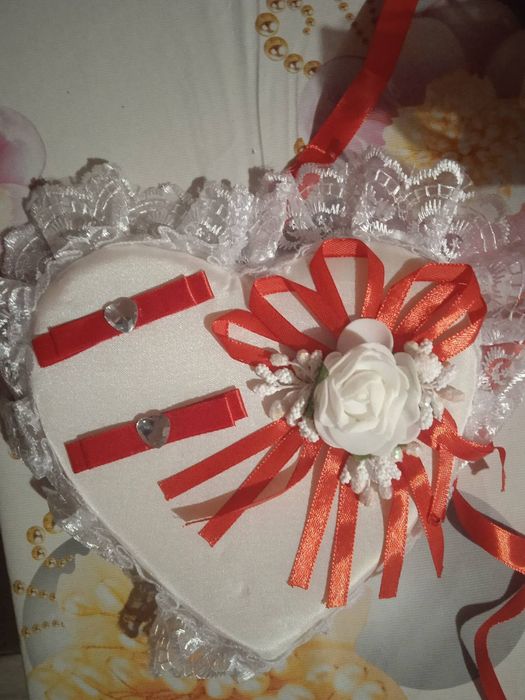 Продам весільні прикраси для авто