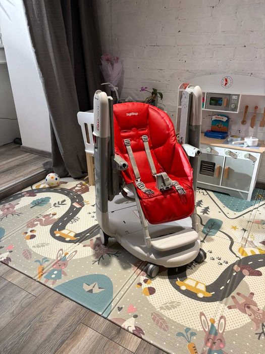Стільчик для годування, творчості, гойдалка Peg-Perego Tatamia