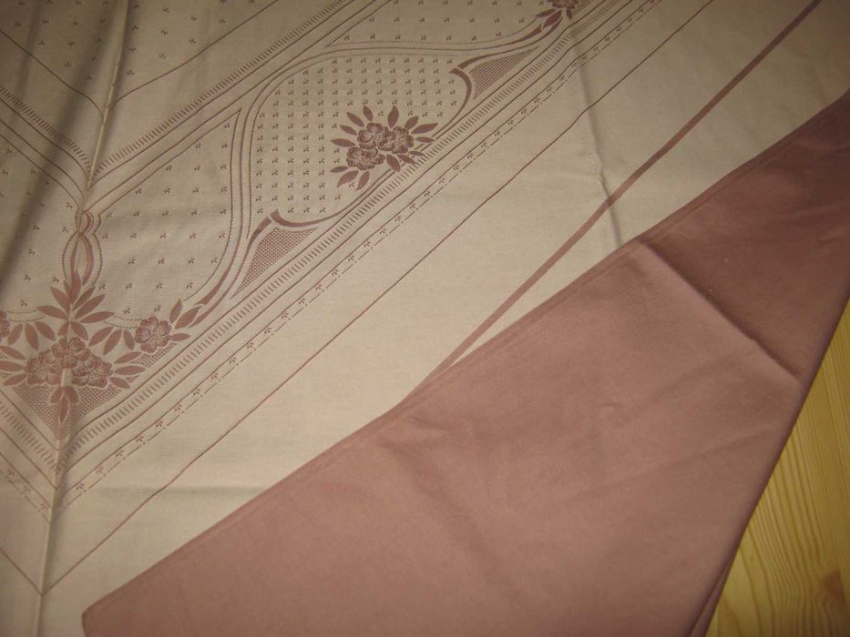 Obrus 100% bawełna adamaszek 132 / 162 cm