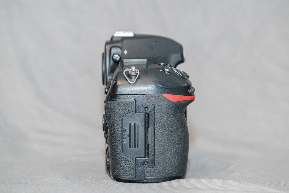 Nikon D850, body, grip plus dodatki!