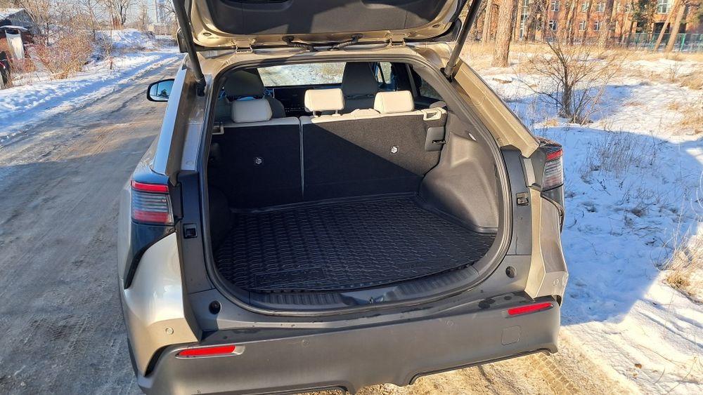 Продам Toyota BZ4X