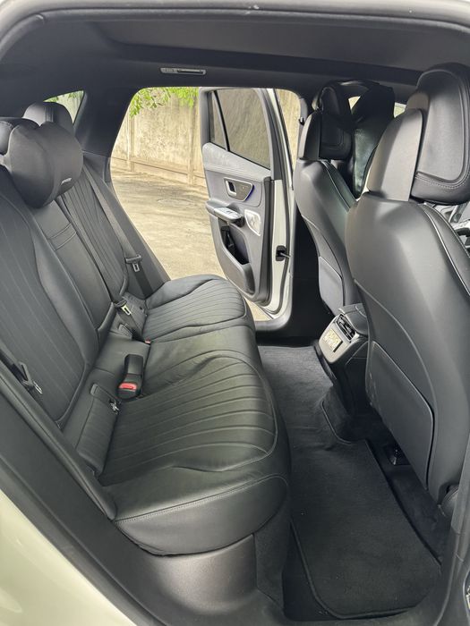 Офіційний Mercedes EQE 350 4Matic SUV