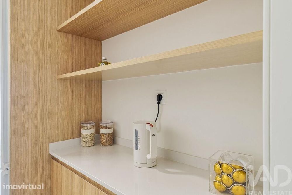 Apartamento T2 em Carnide