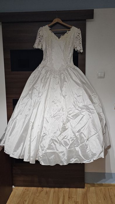 Suknia ślubna w stylu Vintage -  koronka -  r. 38-40 - do odświeżenia