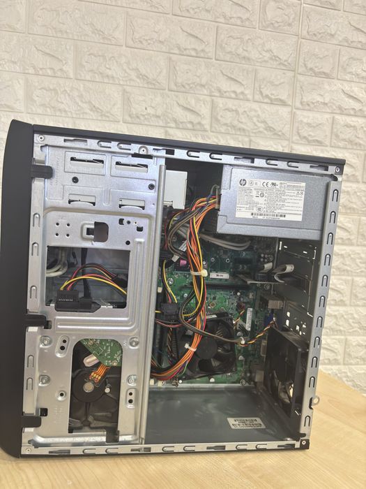 Продам компютер з монітром /працює