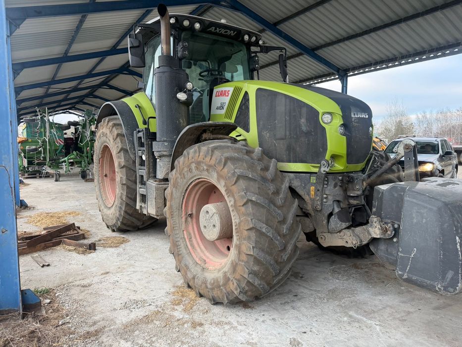 Ciagnik Claas axion 920