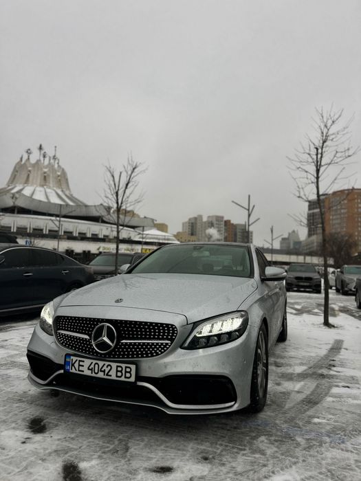 Mercedes Benz c300 2015 р w205