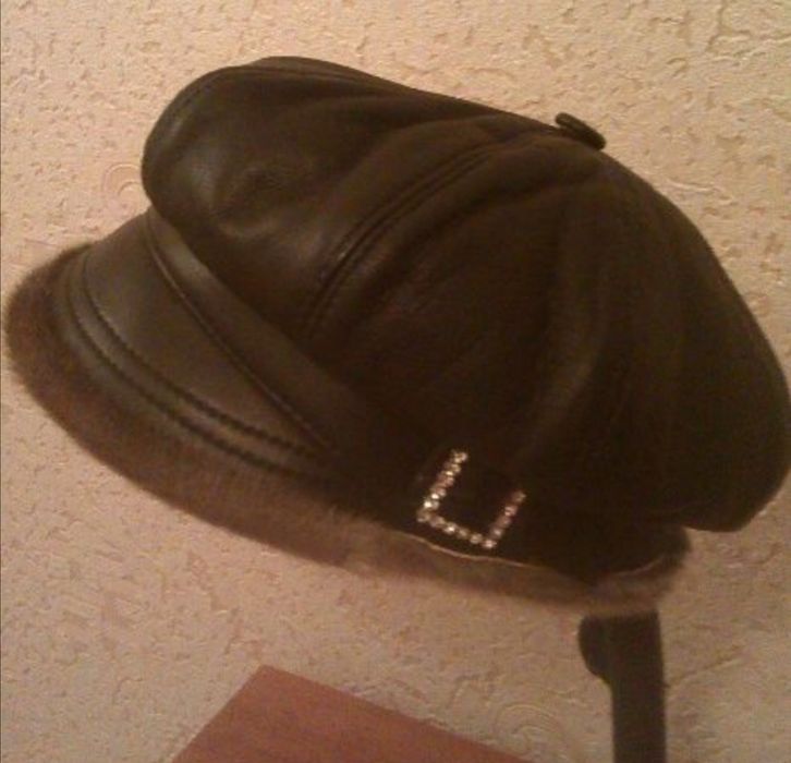 шапки норковые и кожаные кепки