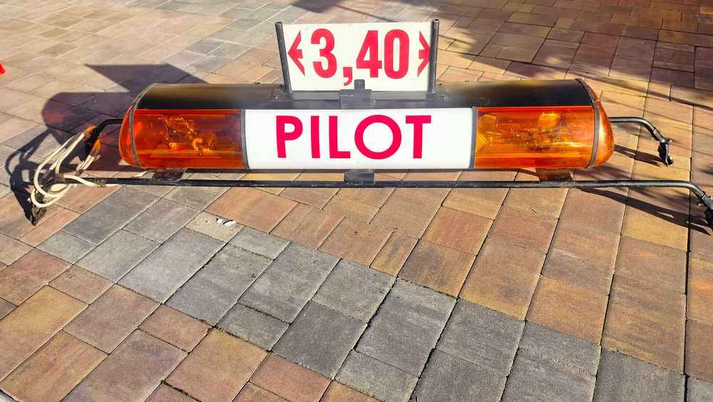 Belka błyskowa pilot samochodowy  Gabaryty