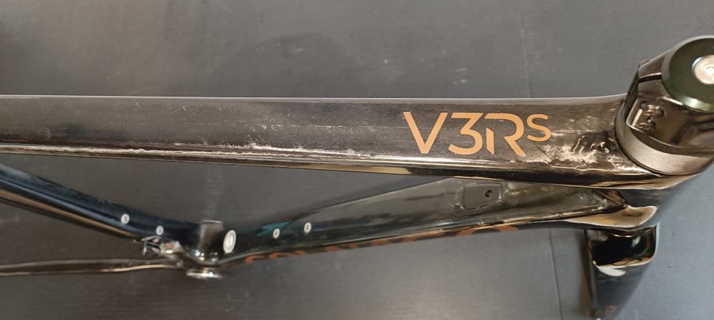 Quadro em carbono COLNAGO