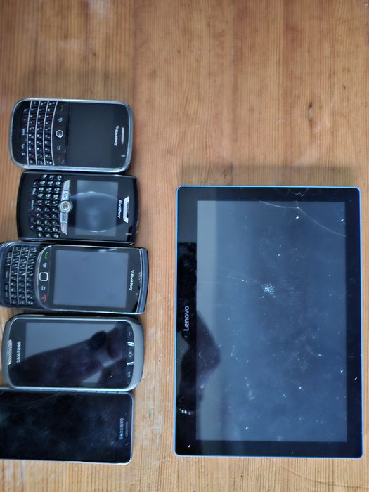 Używany sprzęt telefony tablet