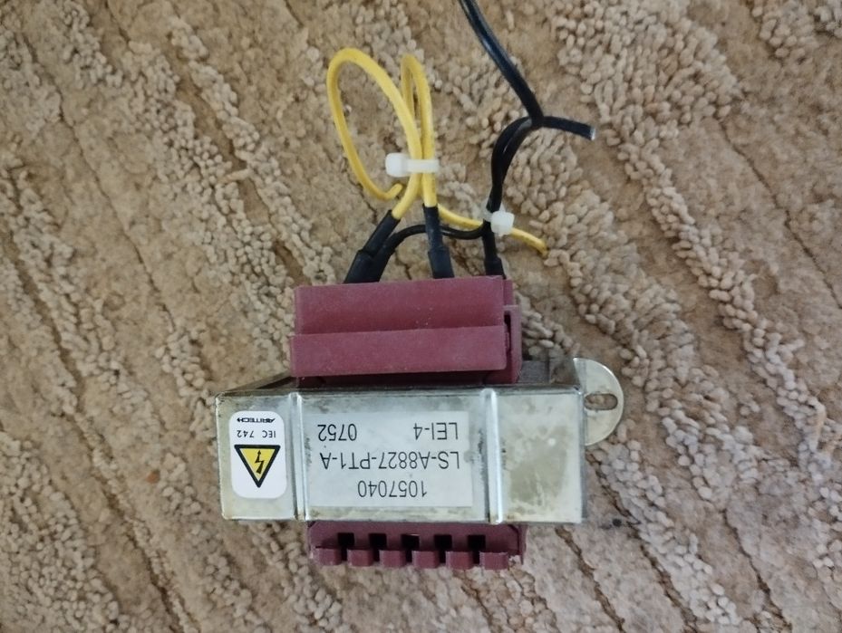 трансформатор переменного тока , 220 - 24 в .