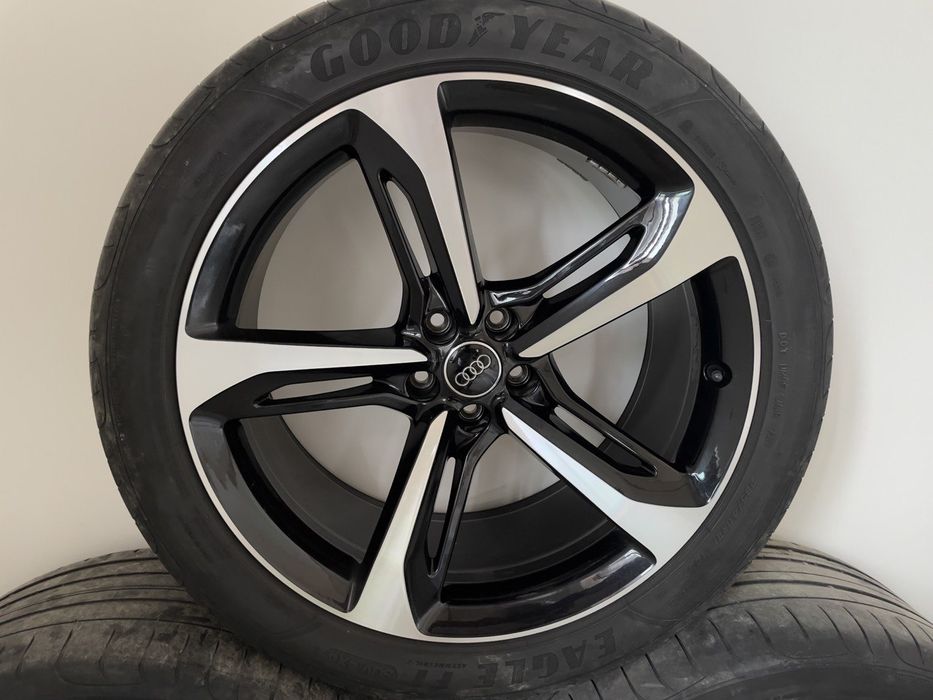 Audi Q7,SQ7 21 оригінальні диски із літніми колесами 285/40 R21