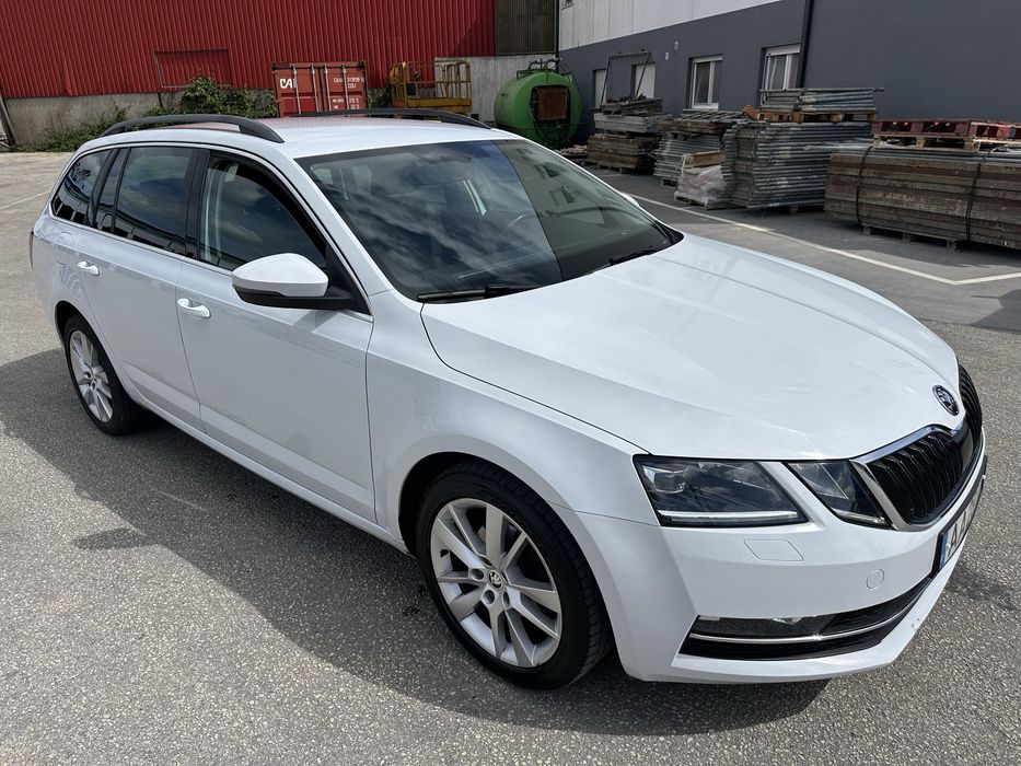 Skoda Octavia — fotografia 2
