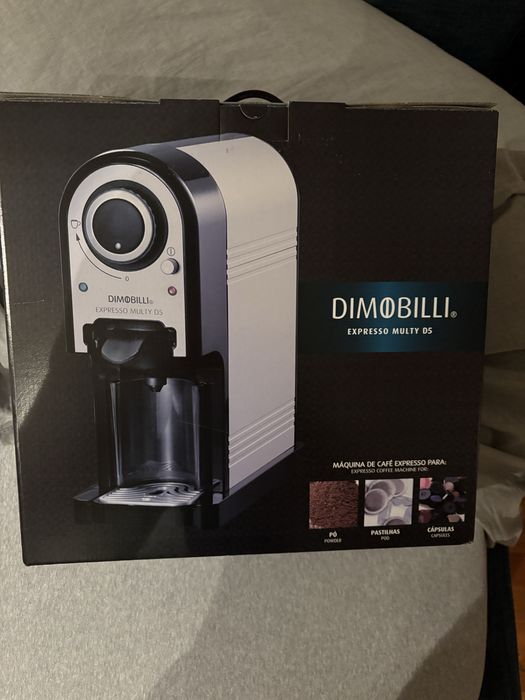 Maquina de cafe Dimobilli igual a nova