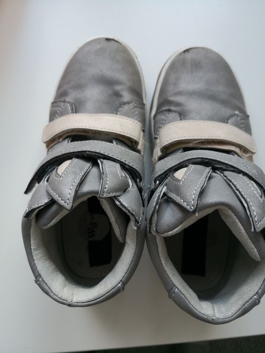 Szare  buty przejściowe, trzewiki. 30