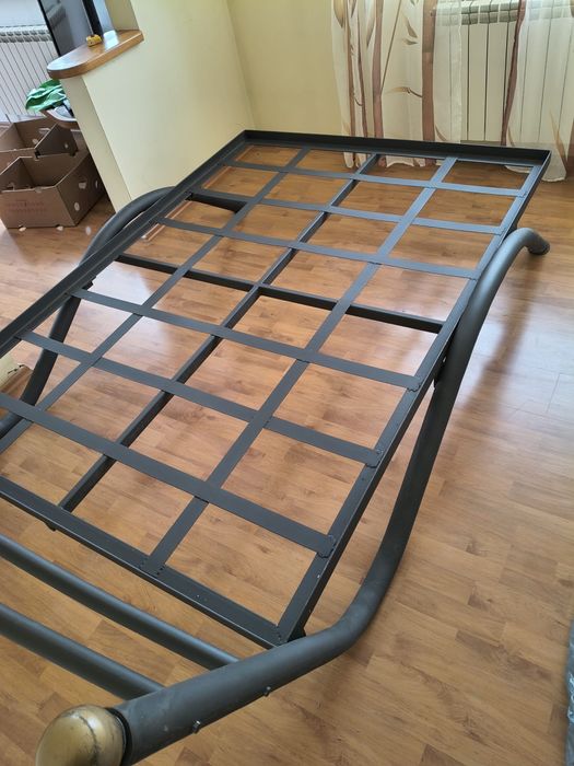 Łóżko metalowe 140x200