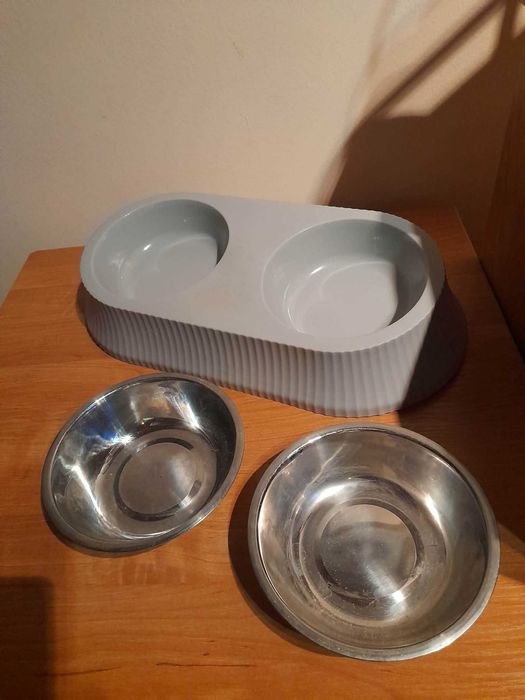 Podwójne miski dla kota lub psa
