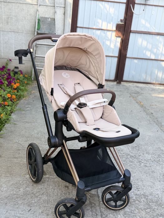Продам коляску Cybex Priam 4.0 Rose Gold в отличном состоянии.