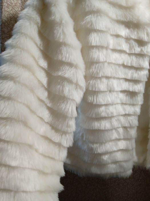 Біла шубка(весільна)