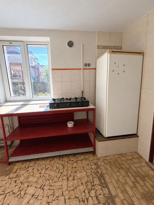 Врем'янка з усіма зручностями . Оплата за один місяць. Ціна вказана вже з комунальними
