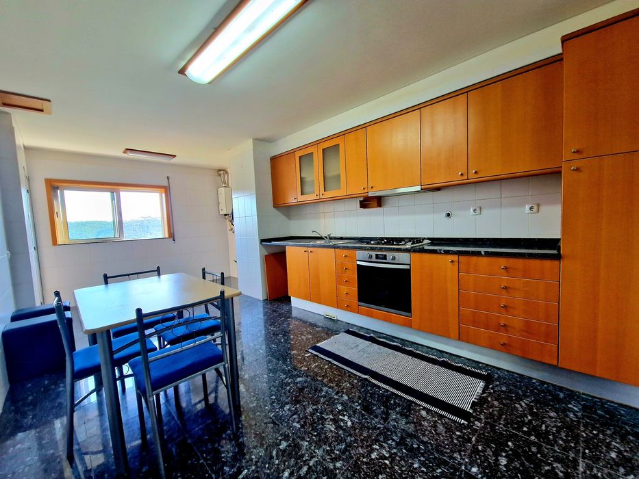 Arrenda se apartamento T3 mobilado Sever  Vouga