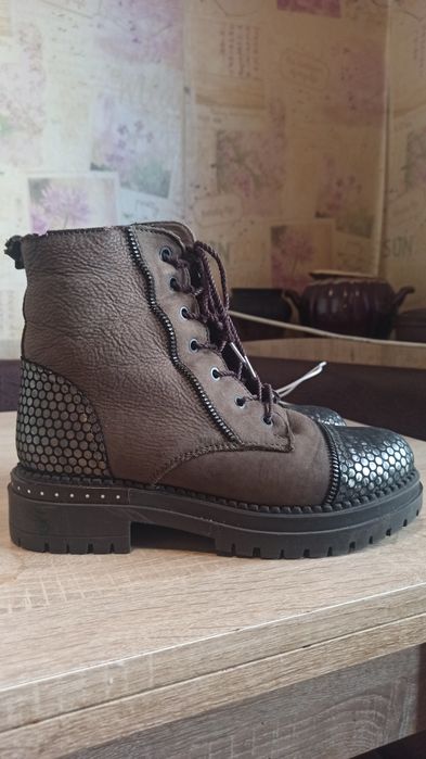 Жіночі сапожки 37р