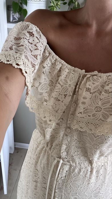 Suknia ślubna beżowa kremowa boho w kwiaty ażurowa długa hiszpanka