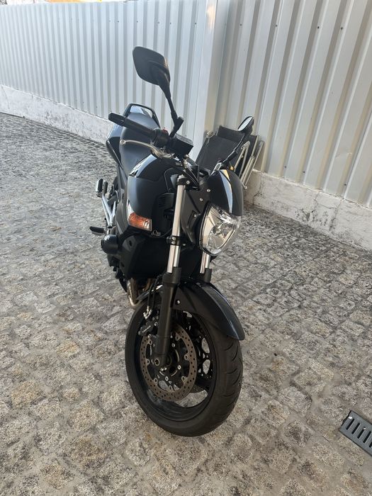 Suzuki GSR 600 Black Edition 2011