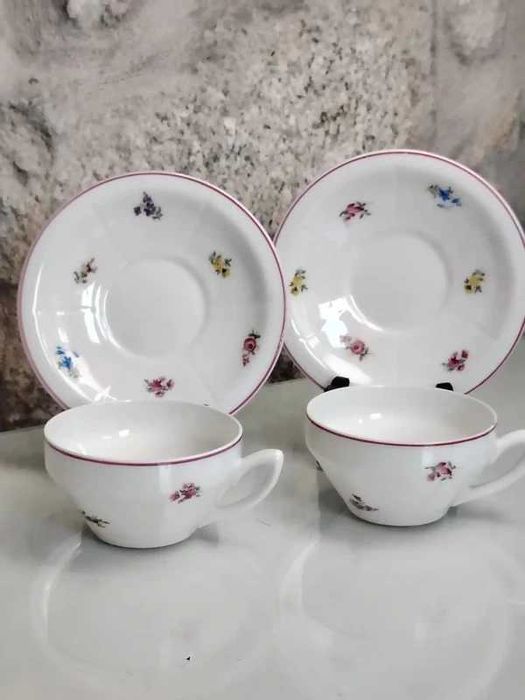 Par de Chávenas Pires Vista Alegre - Porcelana Portuguesa ENVIO GRÁTIS